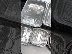 Contenitore in foglio di alluminio