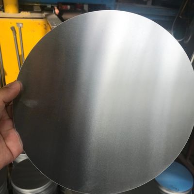 Disco in alluminio per imbutitura profonda e tornitura in lastra DC CC per pentole, diametro personalizzato, elevata planarità, bordo privo di bave, per uso alimentare